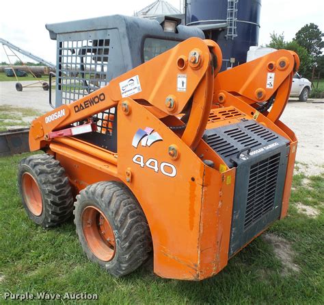 doosan daewoo 440 plus skid steer|doosan 440 loader specs.